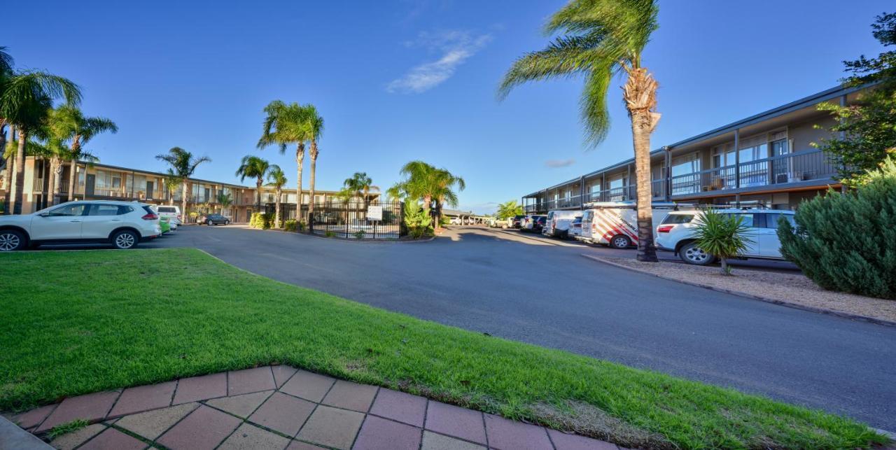 Westland Hotel Motel Whyalla Exterior photo